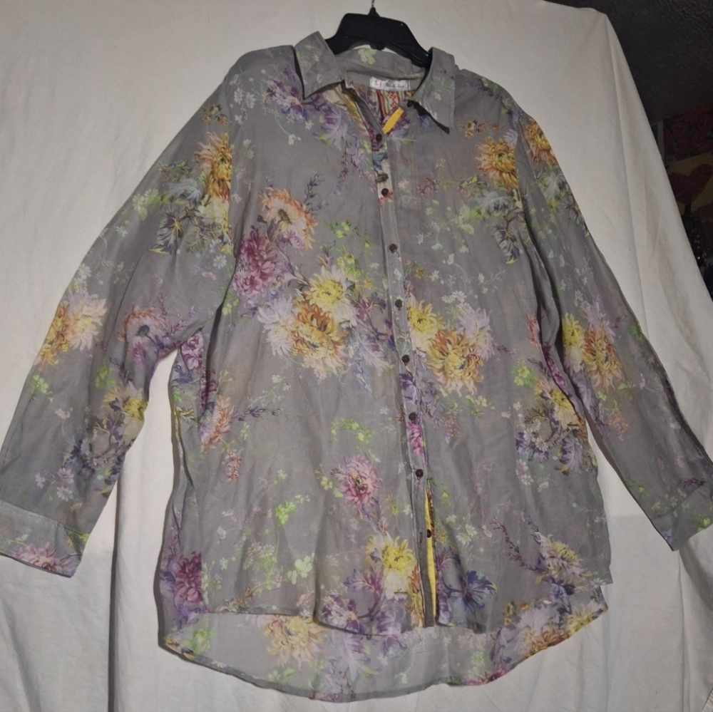 Johnny Was 3j Workshop Gray W/ Pink And Yellow Floral Button Tunic Size XL